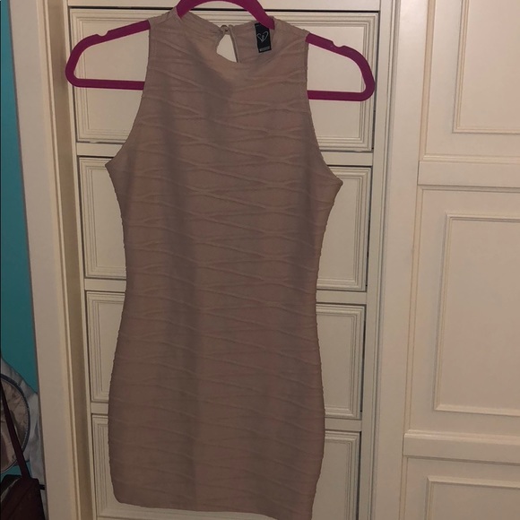 Nude bodycon dress - Picture 1 of 2